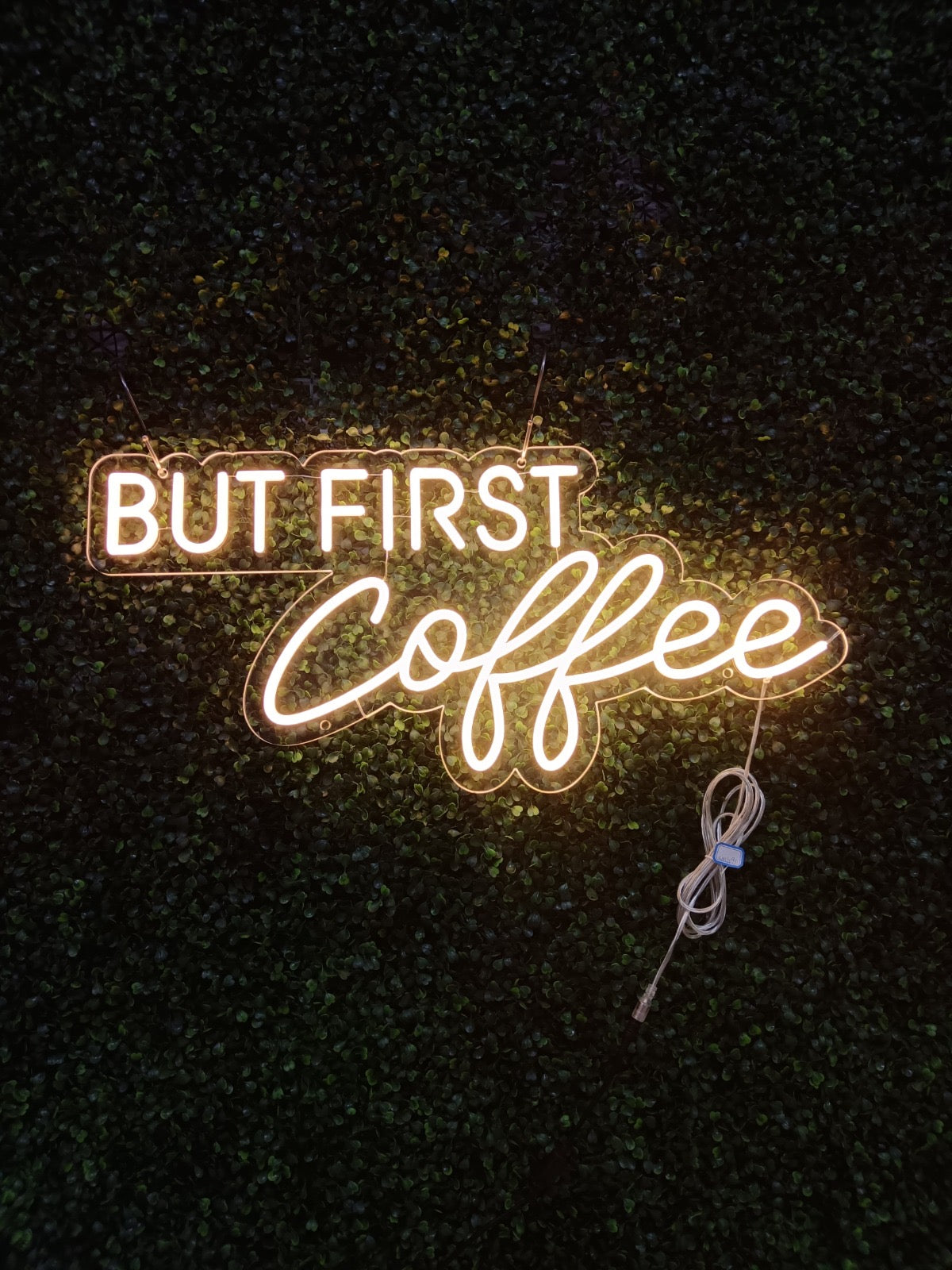 Dein Neonschild – But First Coffee