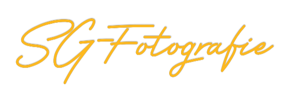 Personalisierbares Neon - LED - Schild in Pink, ideal als Wanddekoration für Wohnzimmer oder Geschäftsräume