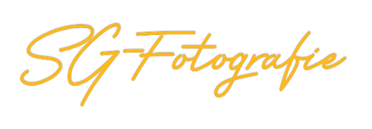 Personalisierbares Neon - LED - Schild in Pink, ideal als Wanddekoration für Wohnzimmer oder Geschäftsräume